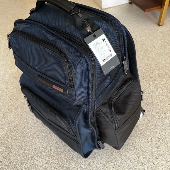 Tumi Alpha Brief Pack Generation 4.2 Navy Black Brand New - Picture 2 of 7